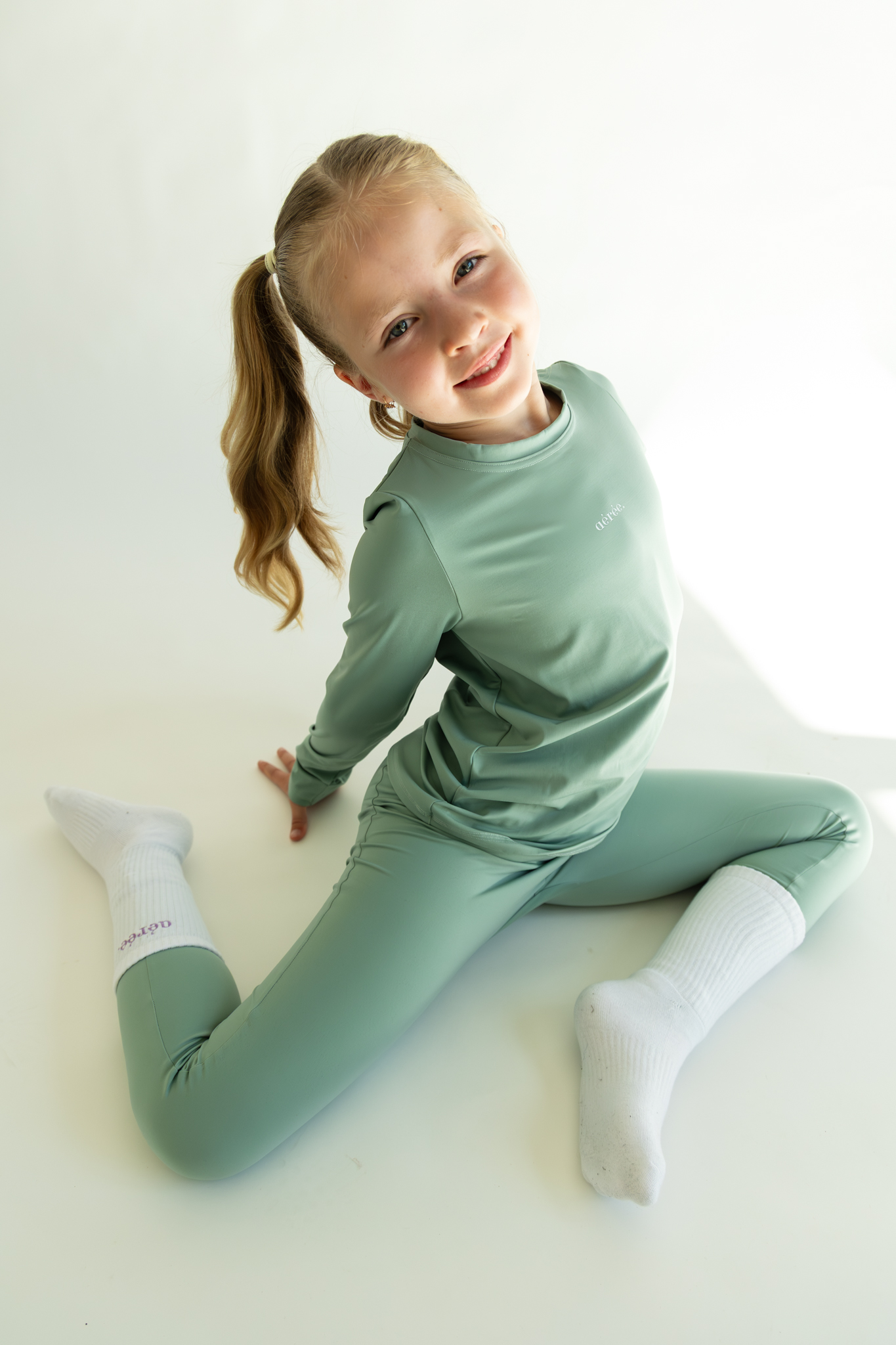 Dlhé legíny – Mint